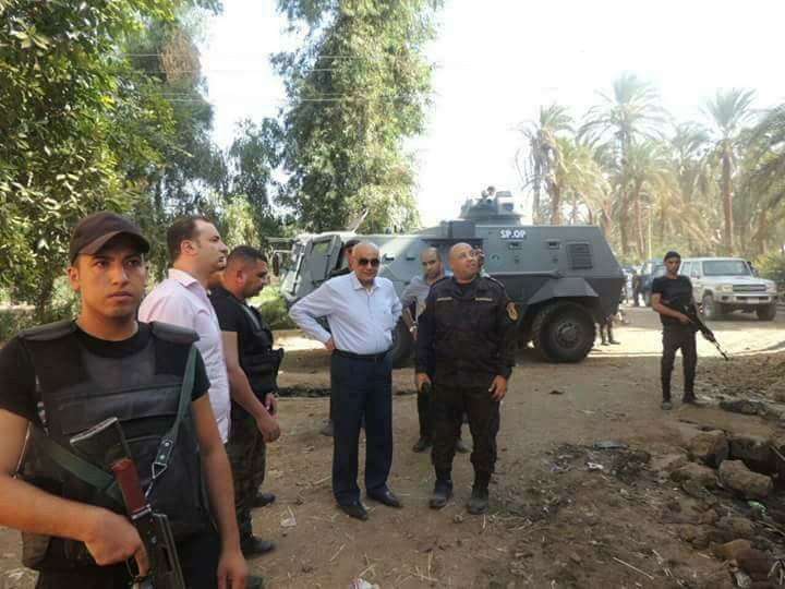 قوات الأمن تهدم منزل “رمانة ” و50 مدرعه تحاصر قرية الحجيرات