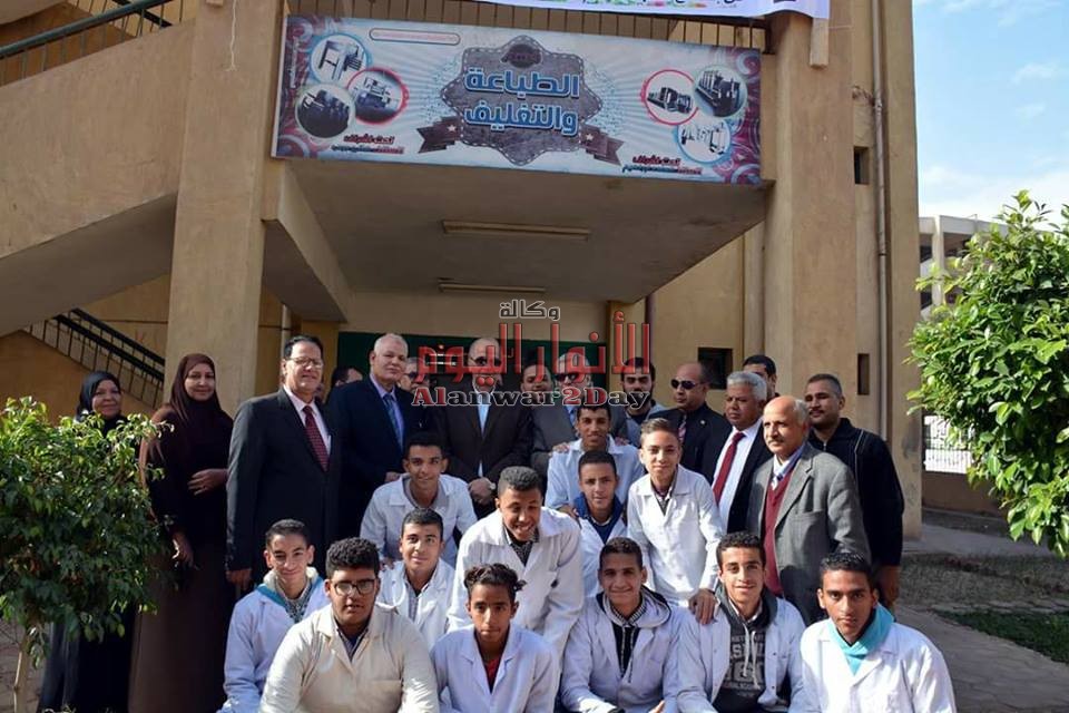 عشماوي وعجلان يتفقدا مطبعة المدارس الفنية بحي شرق شبرا الخيمة