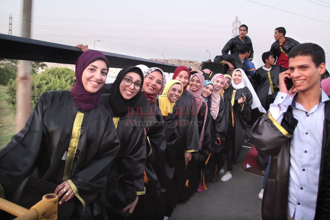 بالصور: مستقبل وطن يكرم اوائل الثانوية العامة والمتفوقين علميا بجنوب القاهرة
