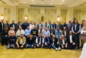 لجنة الخمسين تطالب بالتتسيق مع السلطات  السعودية لإعادة رحلات العمرة