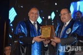رئيس جامعة الإسكندرية يشهد حفل تخريج طلاب الماجستير المهنى بكلية التجارة