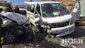 مصرع وإصابة 13 شخصاً في حادث تصادم سيارتين على الصحراوي الغربي بسوهاج